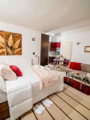 Comfy and Cosy Basement Studio Kalamata